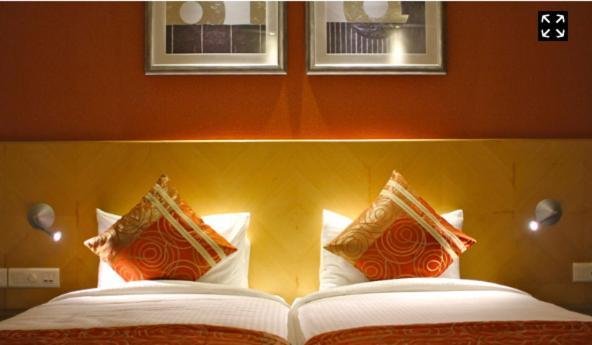 Savoy Suites Manesar Гургаон Номер фото