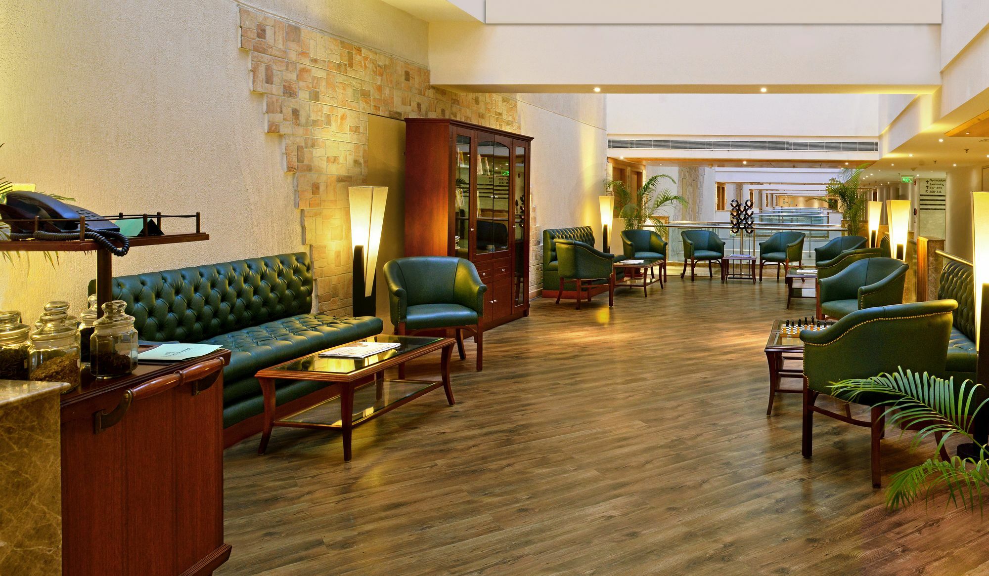 Savoy Suites Manesar Гургаон Экстерьер фото